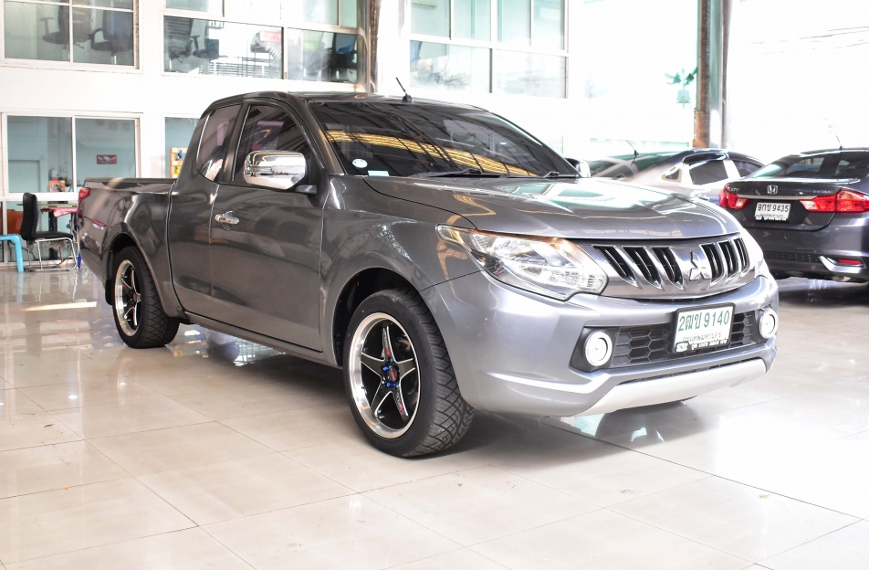 Mitsubishi Triton Cab GLX