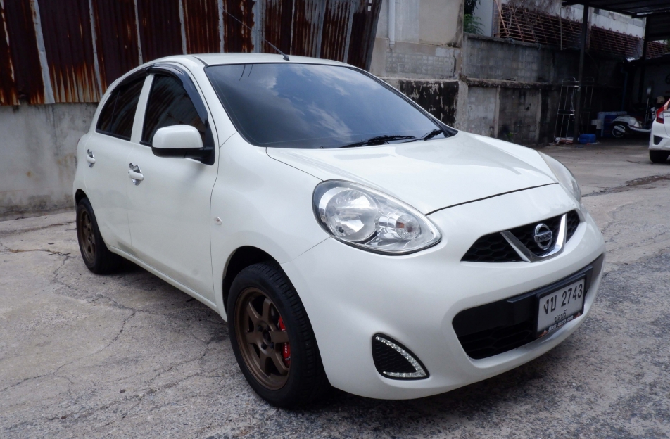 NISSAN MARCH E