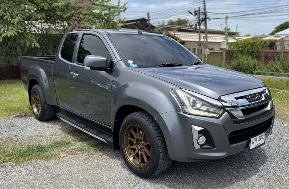 ISUZU HILANDER CAB L