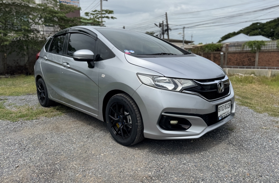 HONDA JAZZ V+