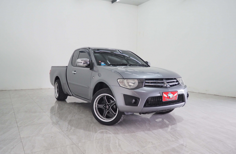 Mitsubishi Triton 2.4 GLX Cab 2015